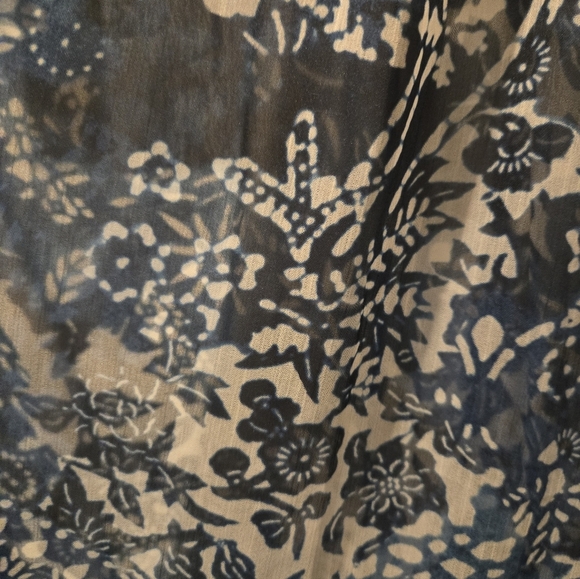 Lauren Ralph Lauren Blue and White Midi Caftan with flutter sleeves - Picture 7 of 11